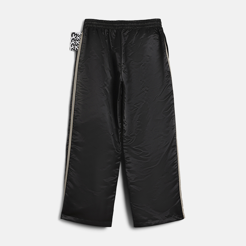 Super Flea Market+Rivington Roi Rebis+Black shiny sweatpants+Emilio Sakraya3